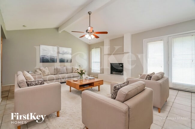 Building Photo - 5304 Tamarack Ct
