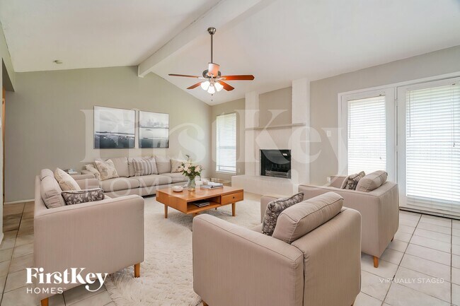 Foto del edificio - 5304 Tamarack Ct