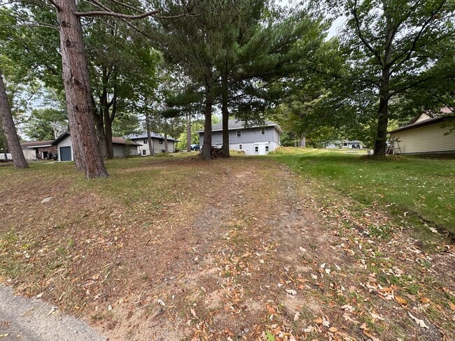 Building Photo - 2614 McKinney Lake Rd