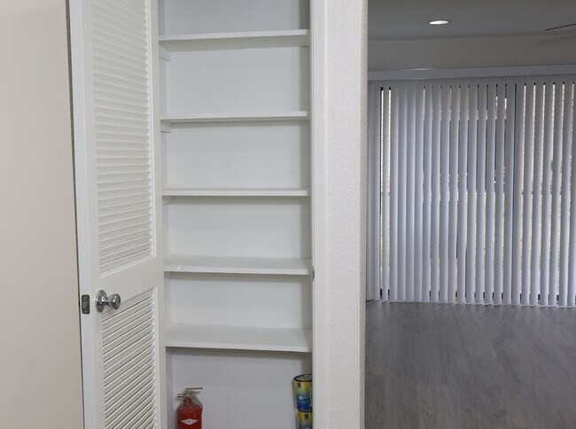 Foto del edificio - 12900 Walden Rd