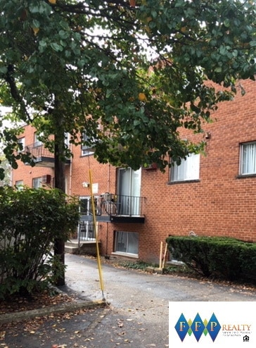 Primary Photo - 1626 Llanfair Ave