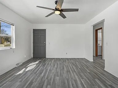 Foto del edificio - 5604 Bjelde Ln