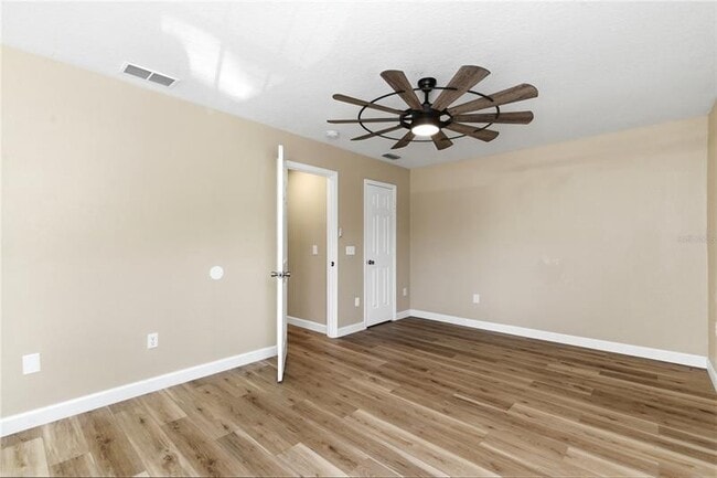 Building Photo - 623 Coconut Palm Way