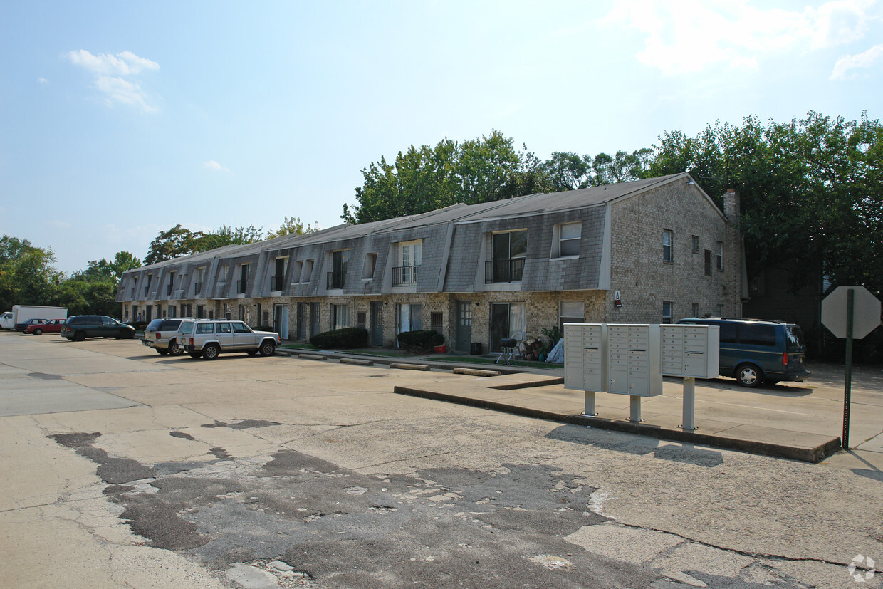 Foto del edificio - Amber Court Apartments