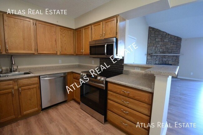 Foto del edificio - 2 Bedroom, 2 Bath Condo In Wheat Ridge, Mi...