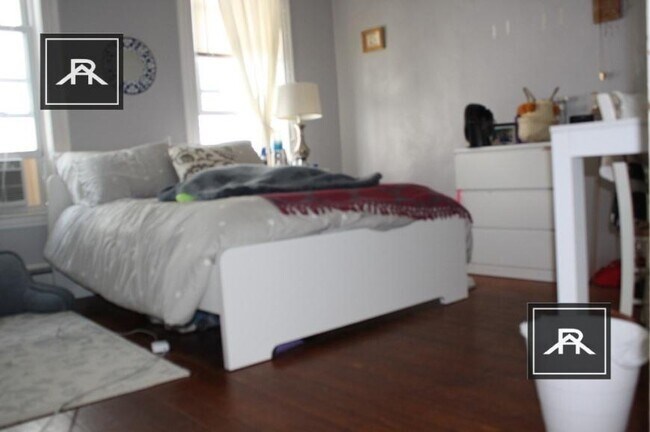 Building Photo - 4 bedroom in Brookline MA 02446