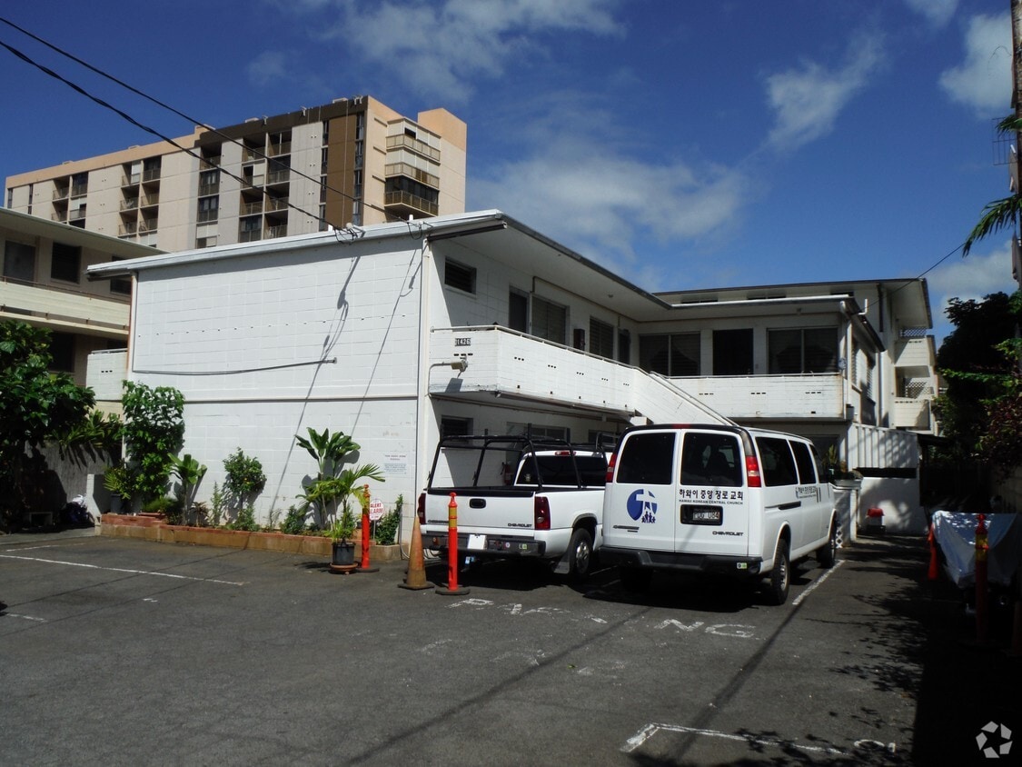 Primary Photo - 1426 Kewalo St