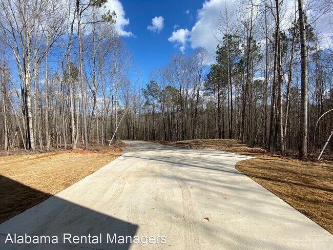 Building Photo - 11621 Woodland Lake Rd