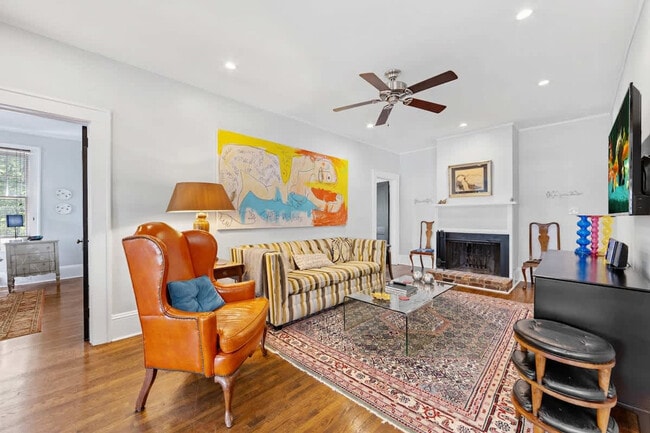 Foto del edificio - 500 Queens Rd