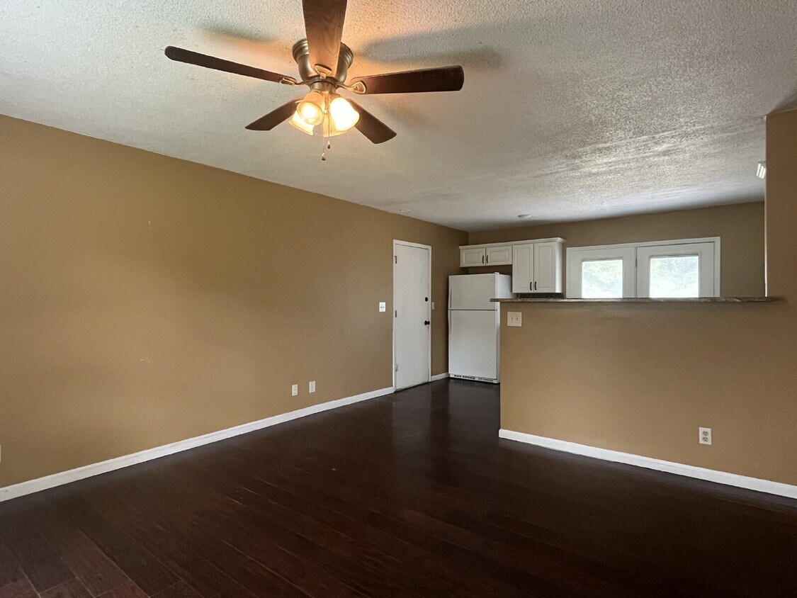Primary Photo - 3 Bedroom Home for Lease!!