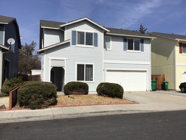 Building Photo - 4055 Laurel Park Way