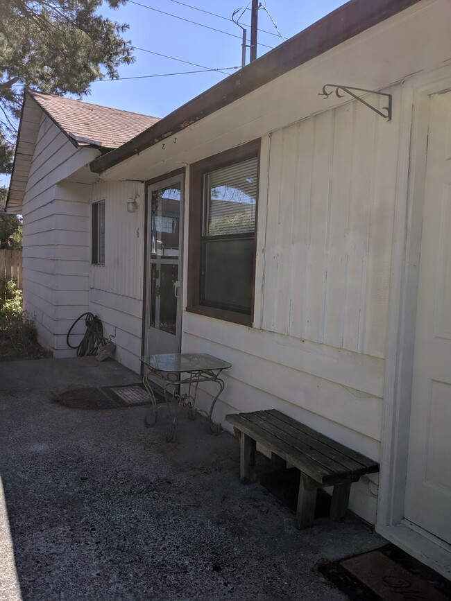 Building Photo - 17214 Ronald Pl N