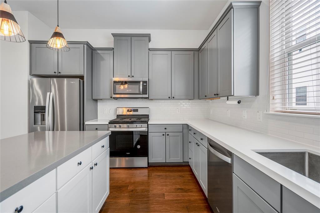 Foto principal - 1264 N Post Oak Rd