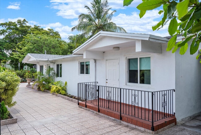 Foto del edificio - 100 NW 40th St