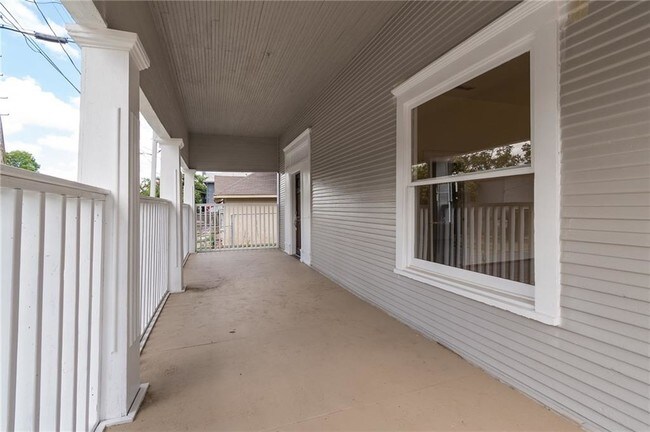 Building Photo - 2801 Throckmorton St
