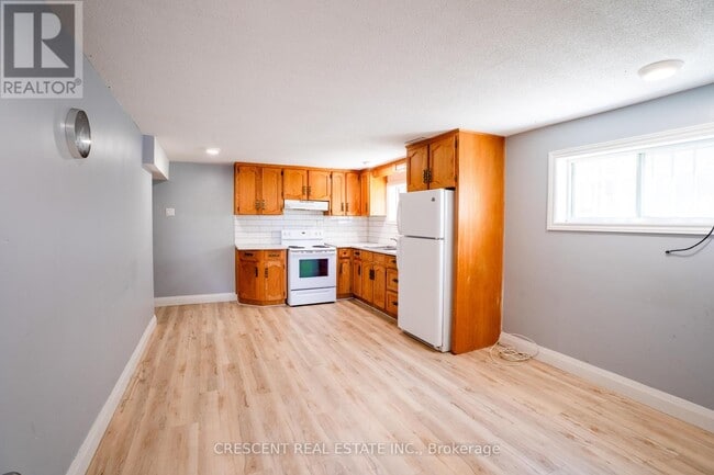 Building Photo - 3926 Midhurst Ln