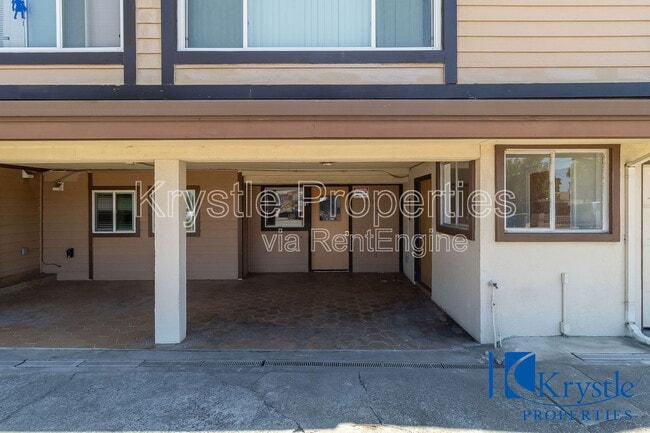 Building Photo - 132 Shasta St
