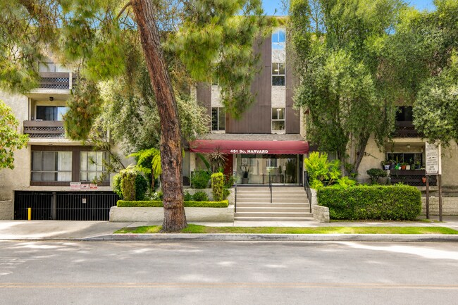 Foto del edificio - 451 S Harvard Blvd