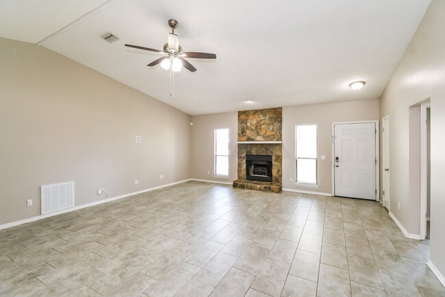 Building Photo - 3164 Sanderling Ct