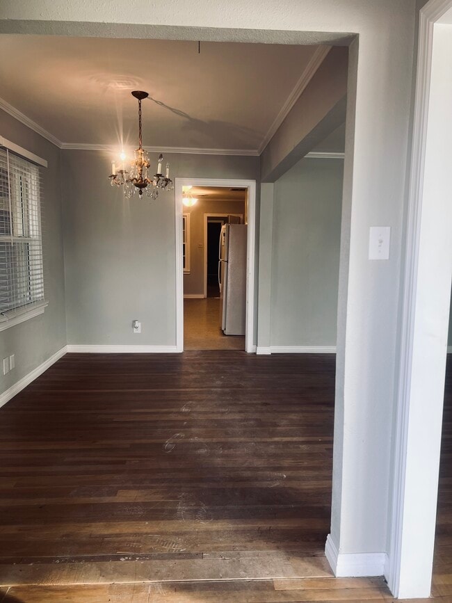 Building Photo - 2013 S Milam St