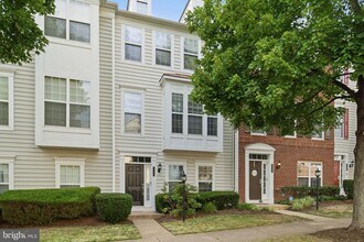 Building Photo - 14656 Crossfield Way