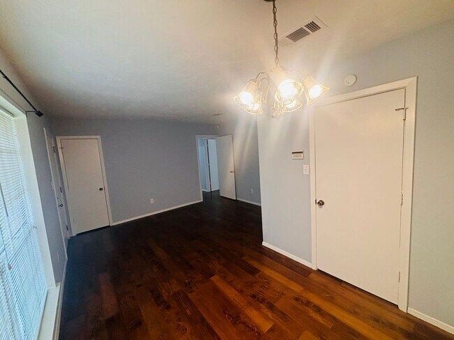 Building Photo - 6735 Harry S Truman Dr