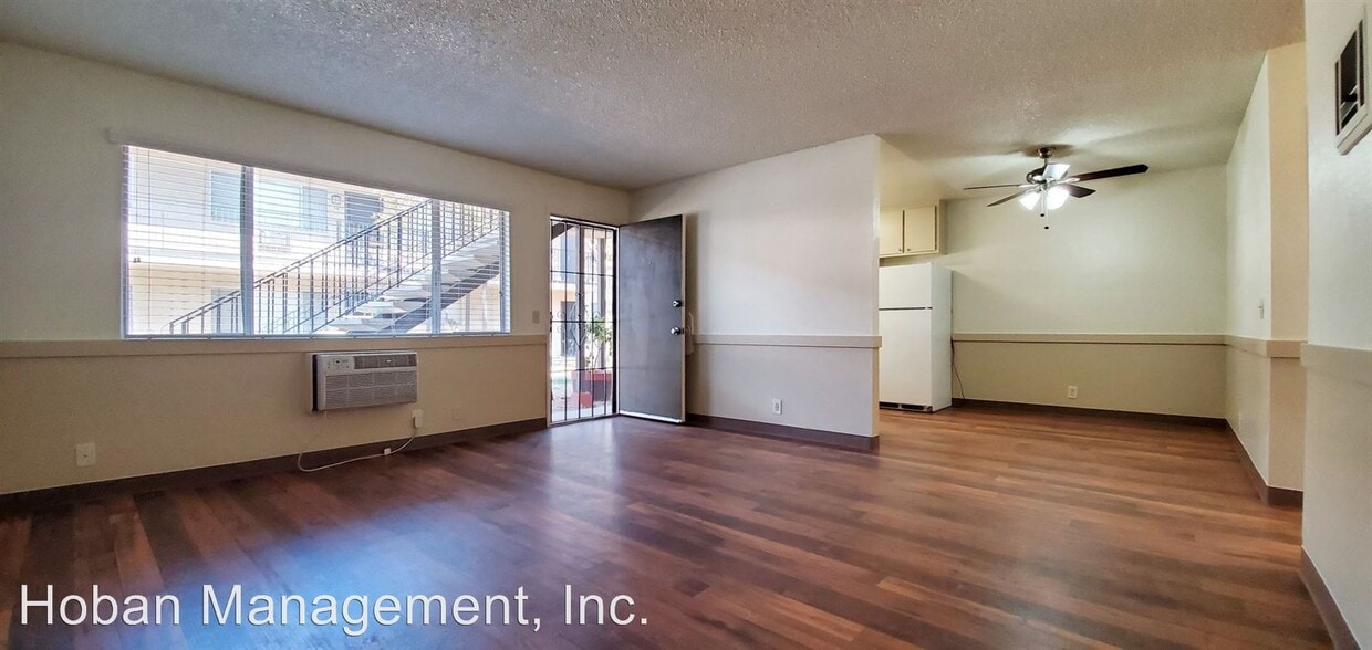 Primary Photo - 1043 S Sunshine Ave