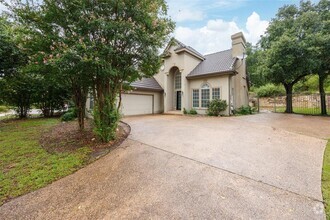 Building Photo - 1604 Lakeway Blvd