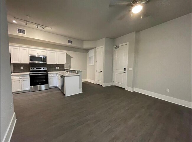 Foto del edificio - 2727 Houston Ave