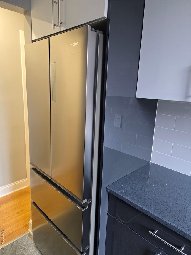 Building Photo - 62-59-62108 108th St