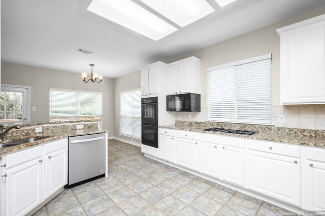 Building Photo - 18127 Brookwood Forest