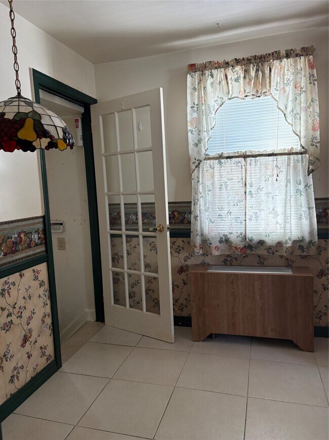 Foto del edificio - 84-36-84252 252nd St
