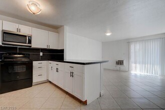 Building Photo - 5396 S Swenson St