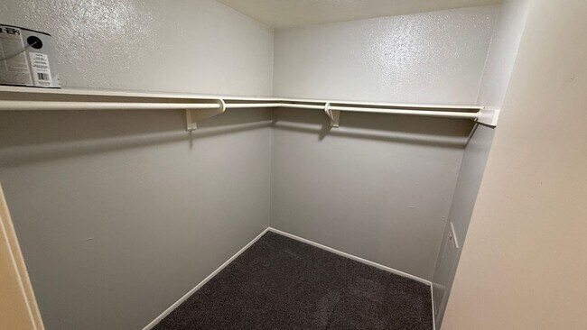 Building Photo - Studio Apartment in High Hollows Condominiums Private Staircase to Unit
