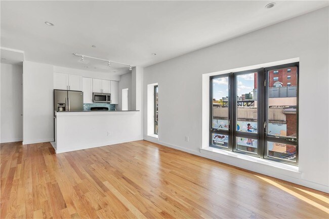 Building Photo - 3025 21st St