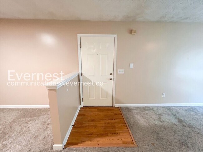 Foto del edificio - 7101 Fairington Ridge Cir