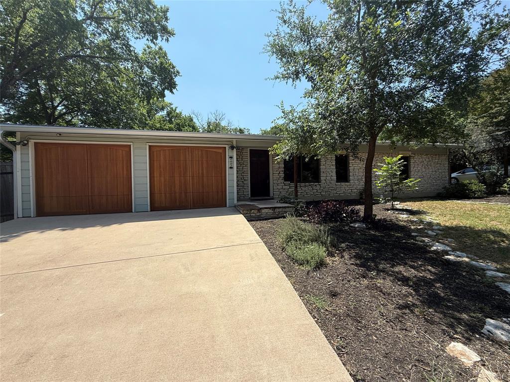 Primary Photo - 2607 Princeton Dr