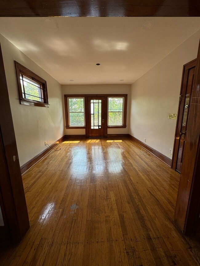 Building Photo - 1566 W 116th St