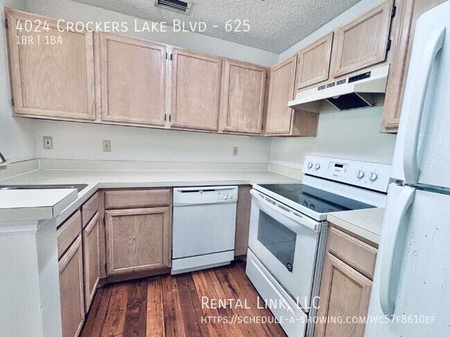 Foto del edificio - 4024 Crockers Lake Blvd