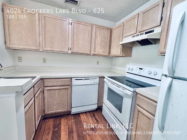 Building Photo - 4024 Crockers Lake Blvd