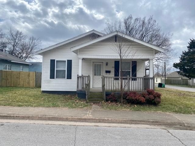 Building Photo - 1782 N Gregg Ave