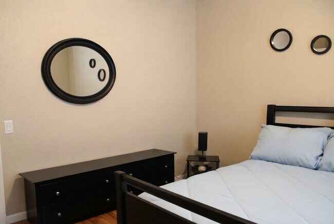 Foto del edificio - 7661 Kiana Dr