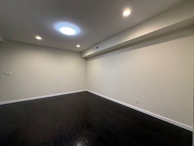 Photo - 345 Abbot Ave Apartment