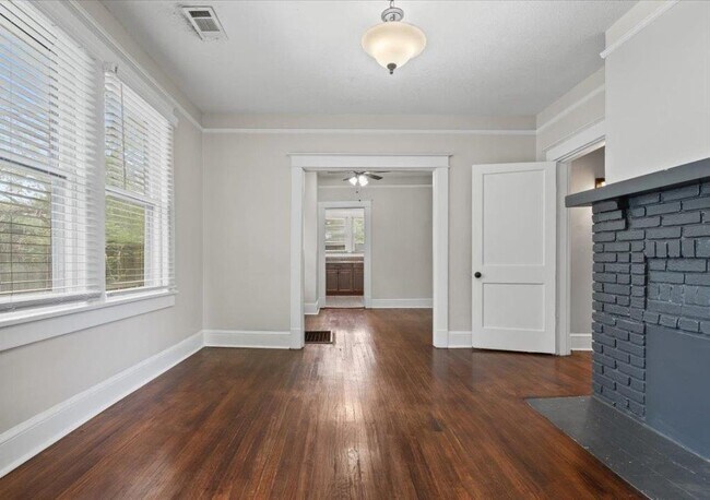Foto del edificio - 3549 Marion Ave