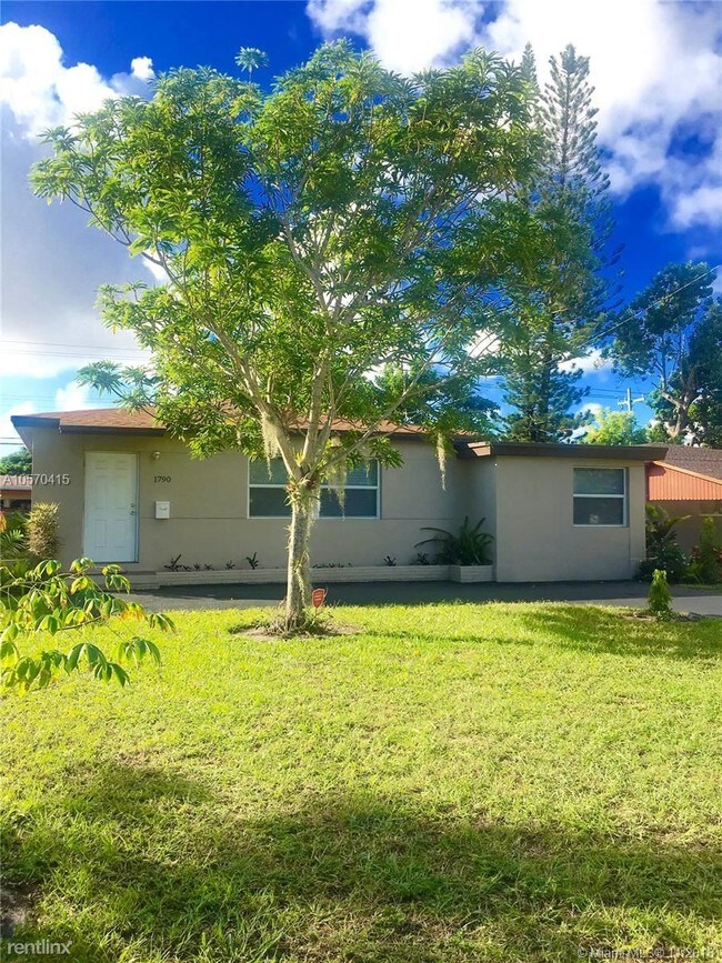 Building Photo - 3 br, 3 bath House - 1763 NE 173rd St