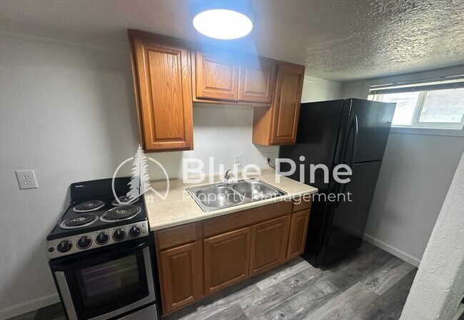 Foto del edificio - 461 1/2 I Street