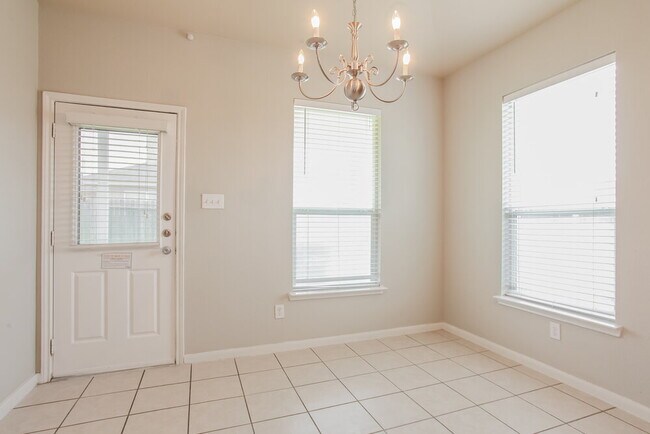 Building Photo - 15702 Flagstone Walk Way
