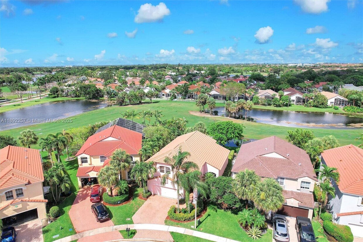 Foto principal - 1637 SW 156th Ave