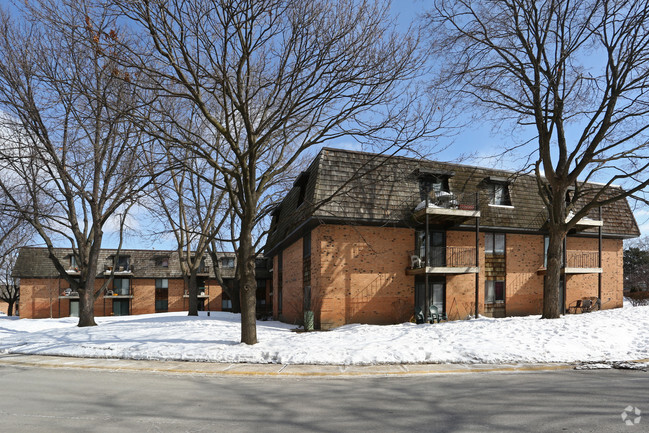 Building Photo - The Arbors of Buffalo Grove