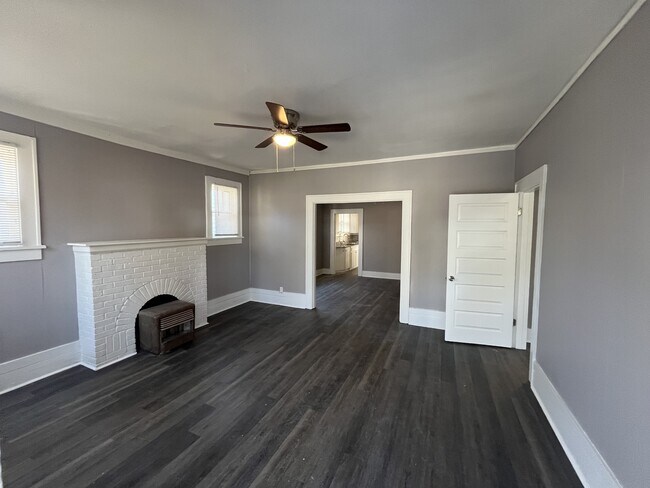 Foto del edificio - 610 W 16th St